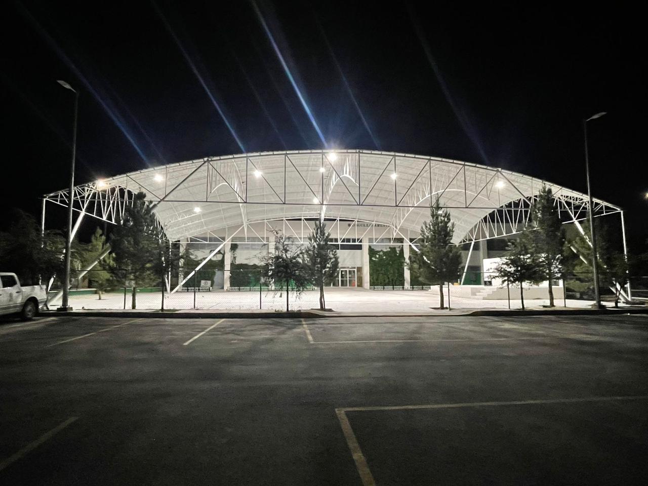 Obras Públicas concluye 13 mejoras en escuelas de la ciudad