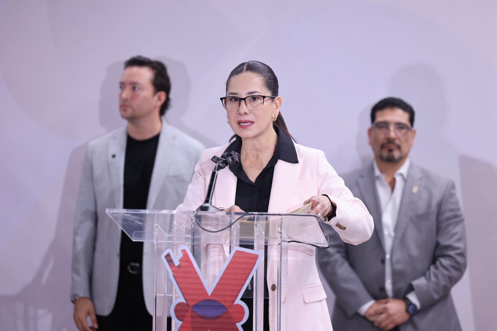 ¡Cielos despejados en Juárez! Retiran más de 58 kilómetros de 'telarañas' de cables en la ciudad