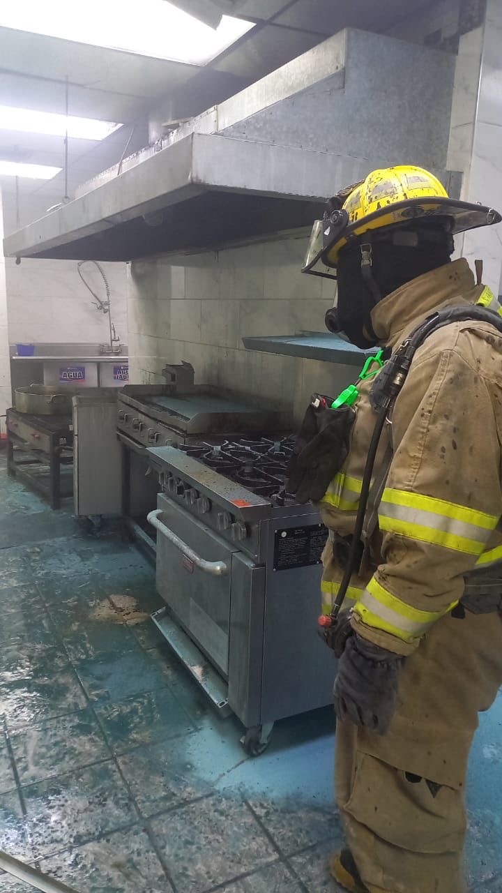 ¡Fuerte explosión al amanecer! Estallido en tortillería deja cuatro heridos en intensa guardia de Protección Civil